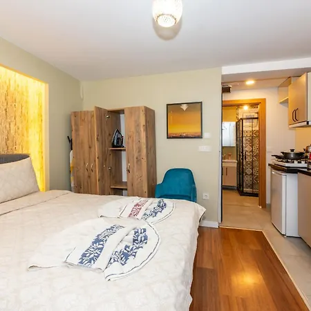 Rest At Стамбул