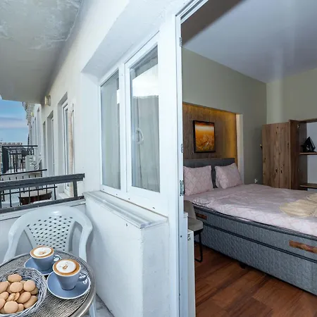 Rest At Κωνσταντινούπολη